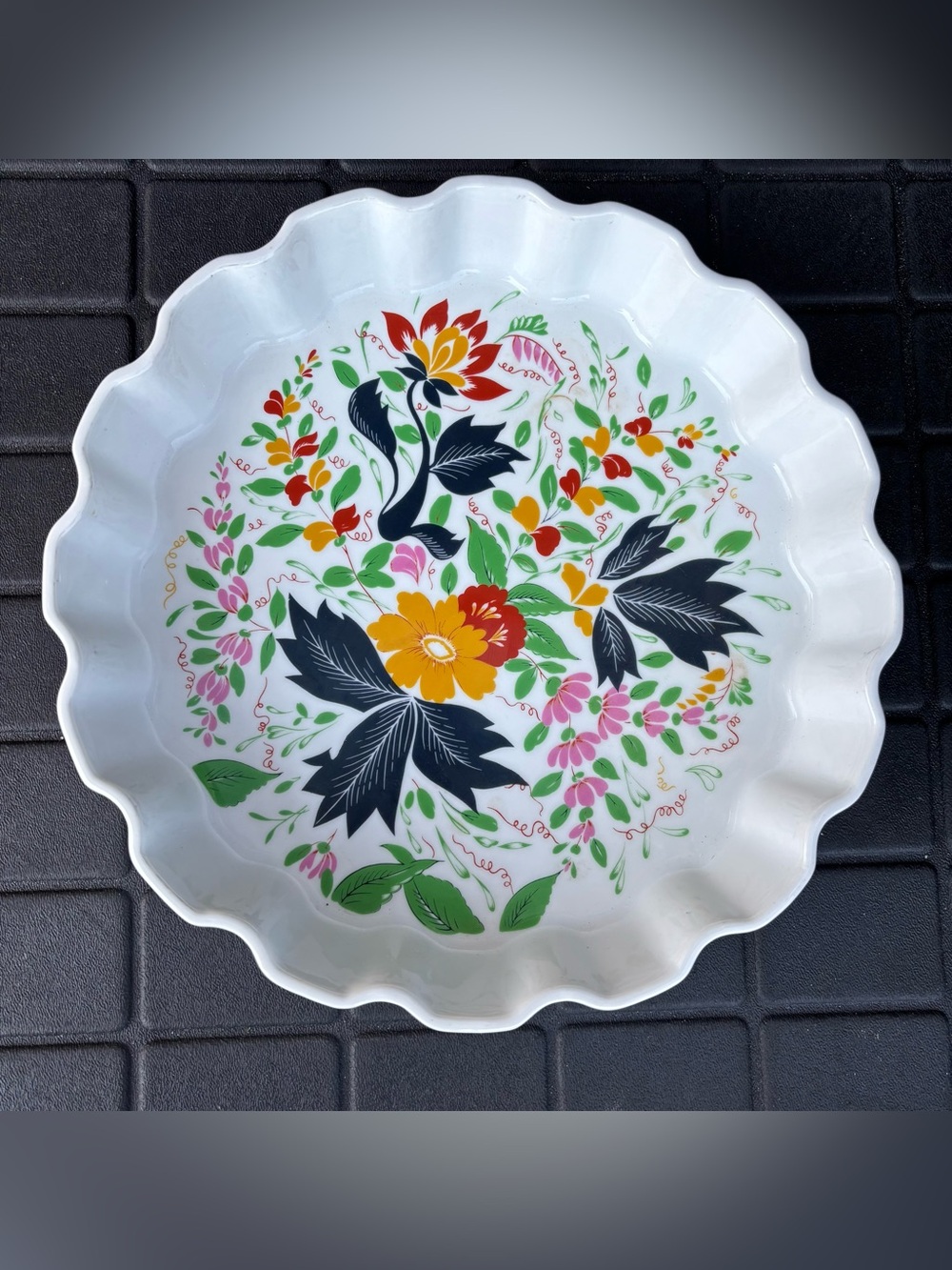 GEORGES BRIARD French "Country Garden" Scalloped Porcelain Pie Dish